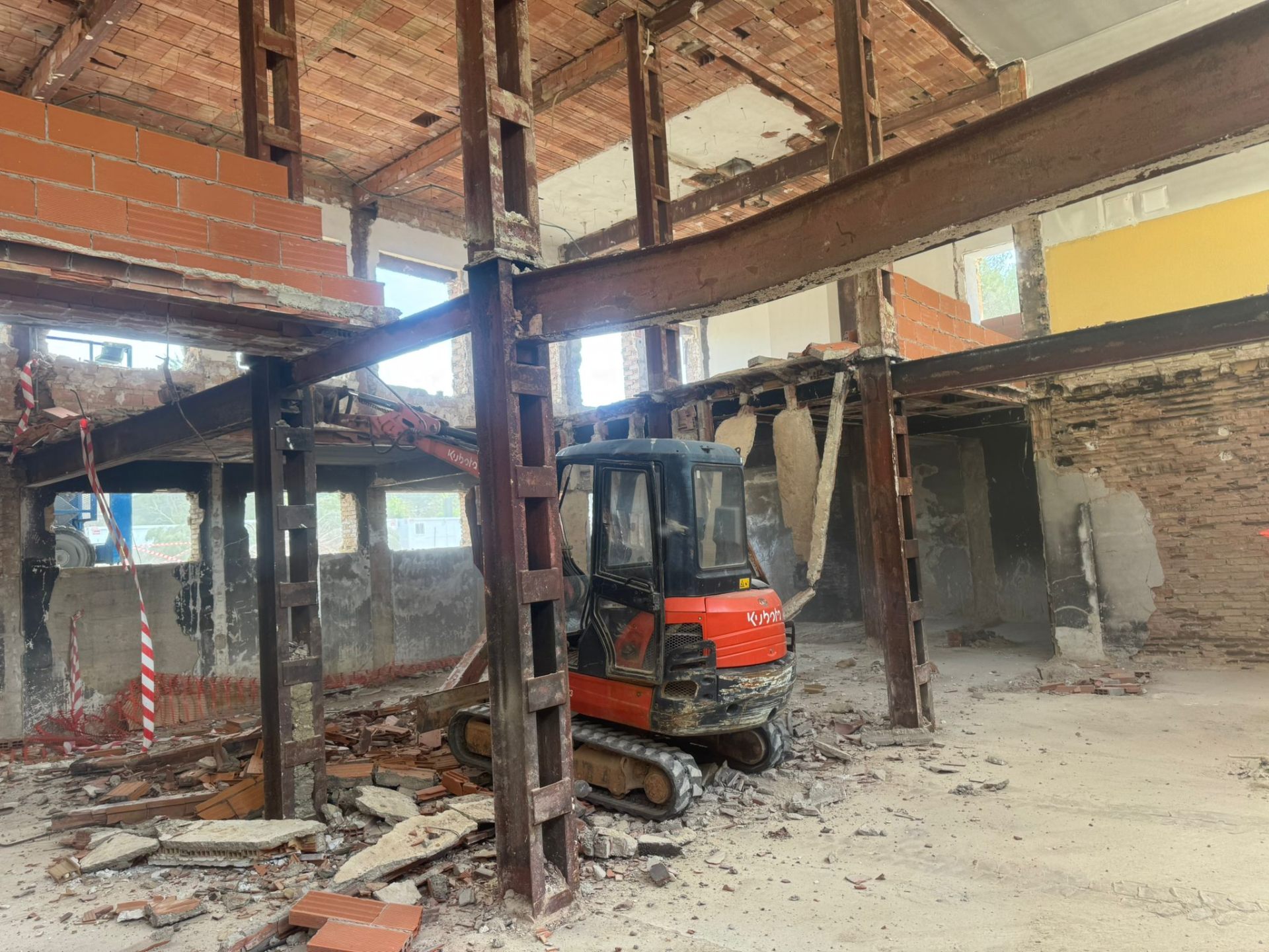 Excavación con miniexcavadora Kubota